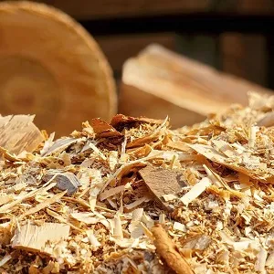 Лиственные опилки оптом в Каменске-Уральском и других различных марок заказать от 16 тонн